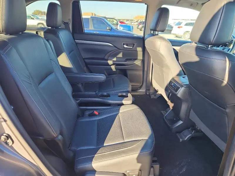 2019 TOYOTA HIGHLANDER LIMITED  