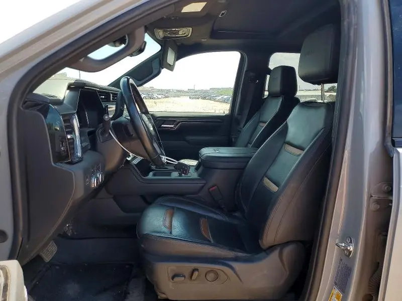 2025 GMC SIERRA K2500 AT4  