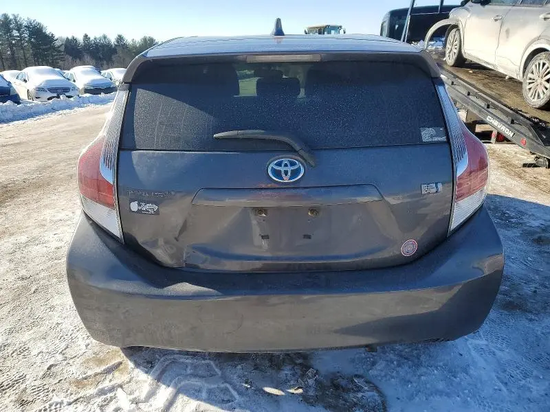 2015 TOYOTA PRIUS C   