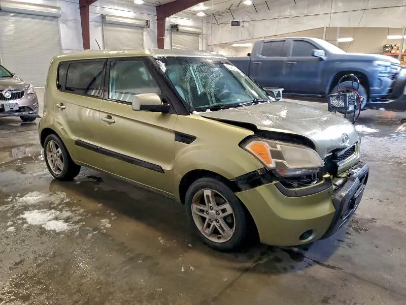 2011 KIA SOUL +  
