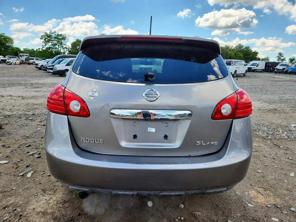 2011 NISSAN ROGUE S  