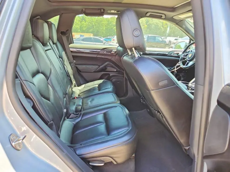 2017 PORSCHE CAYENNE SE HYBRID PLATINUM  