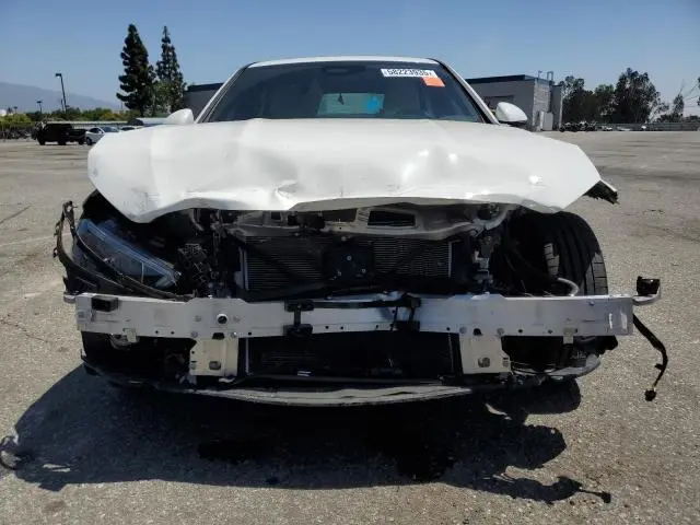 2024 MERCEDES-BENZ C 300  