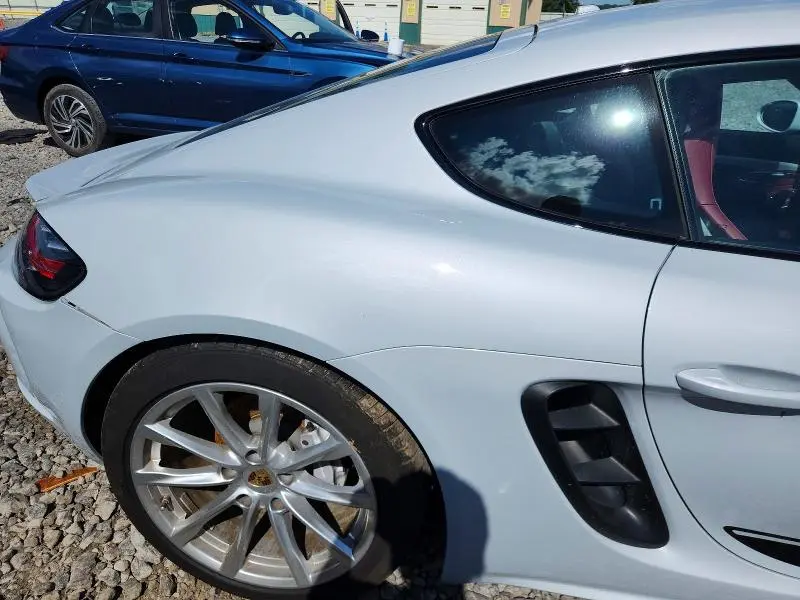 2024 PORSCHE CAYMAN BASE  