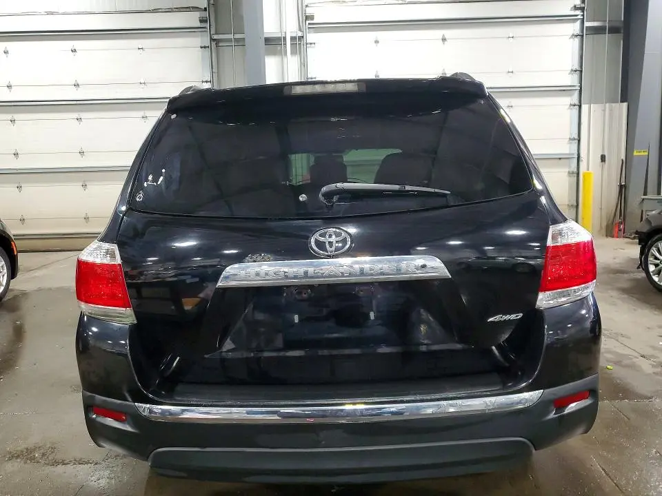 2011 TOYOTA HIGHLANDER LIMITED  