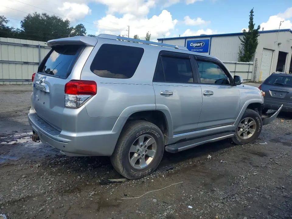 2011 TOYOTA 4RUNNER SR5  