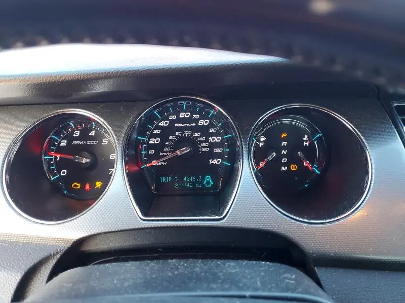 2010 FORD TAURUS SEL  