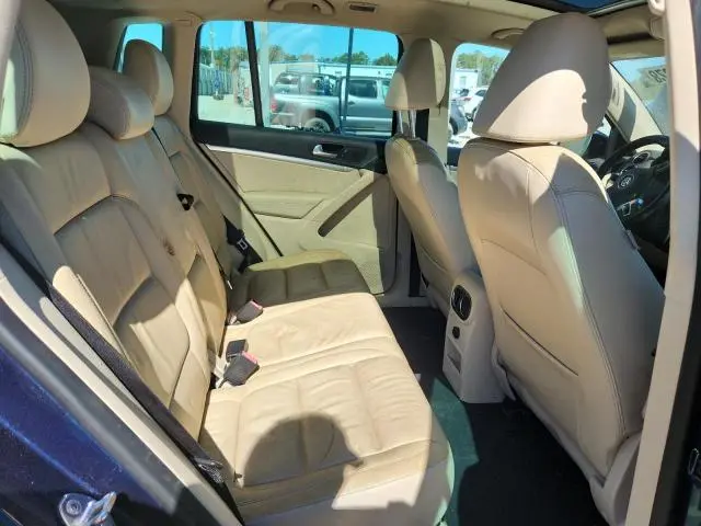 2012 VOLKSWAGEN TIGUAN S  