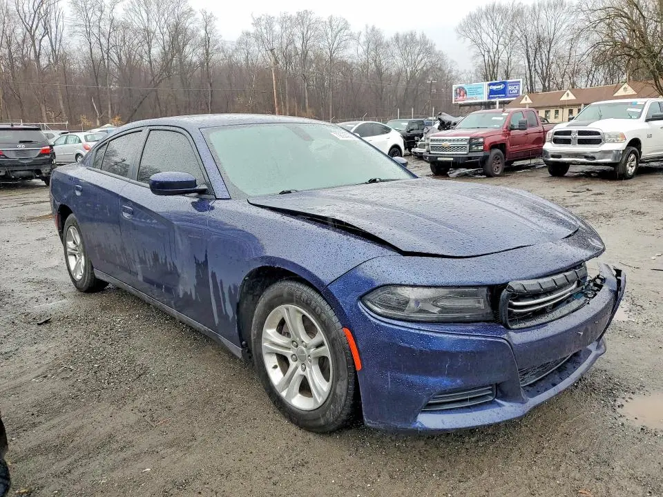 2017 DODGE CHARGER SE  