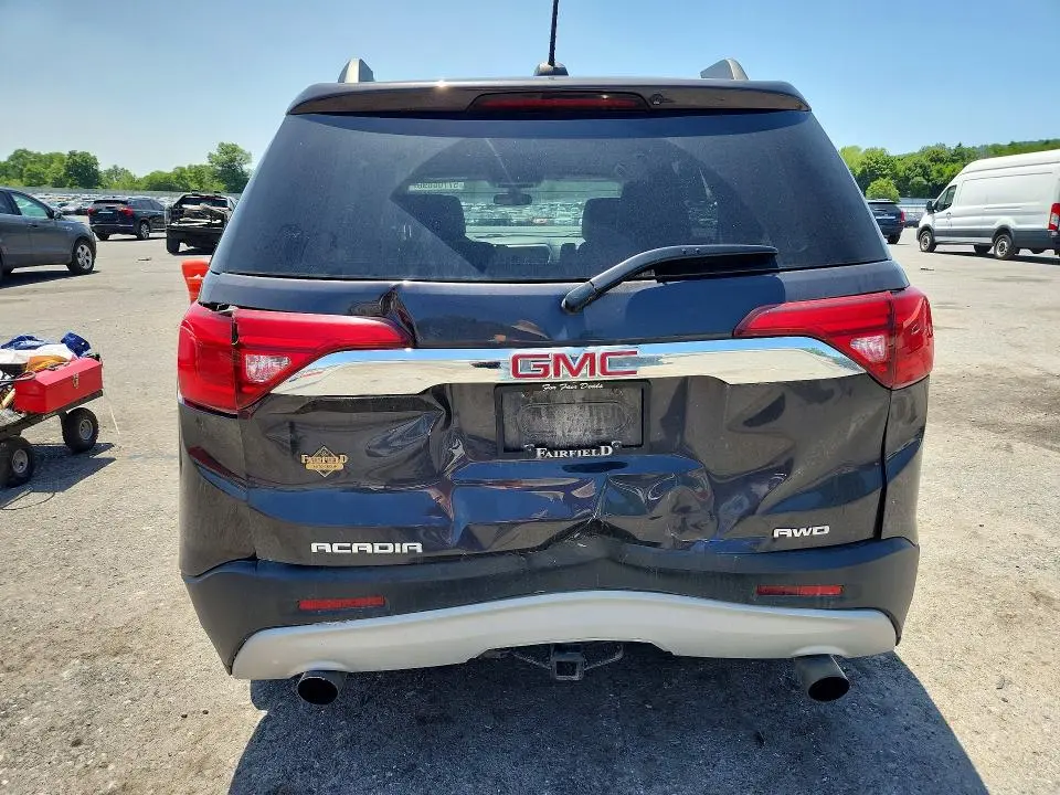 2017 GMC ACADIA SLE  