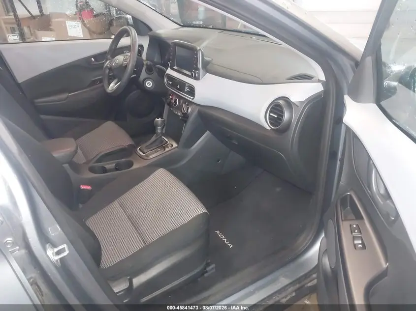 2020 HYUNDAI KONA SE