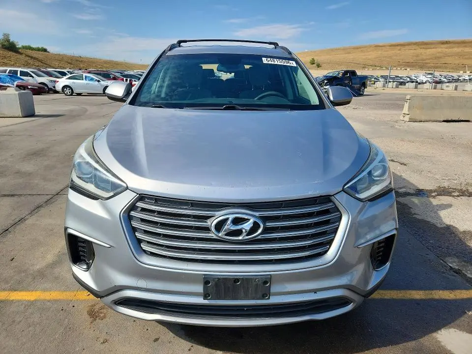 2017 HYUNDAI SANTA FE SE  