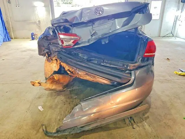 2013 VOLKSWAGEN PASSAT SE  
