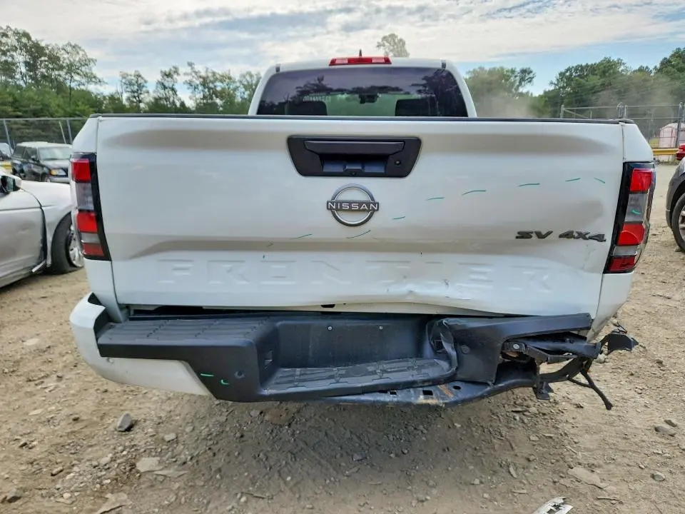 2024 NISSAN FRONTIER SV  