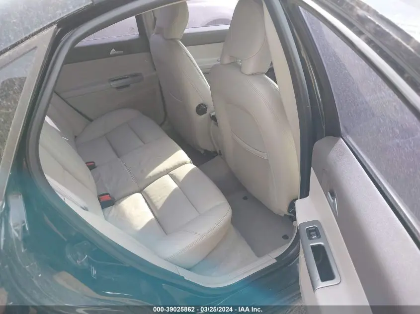 2010 VOLVO S40 2.4I