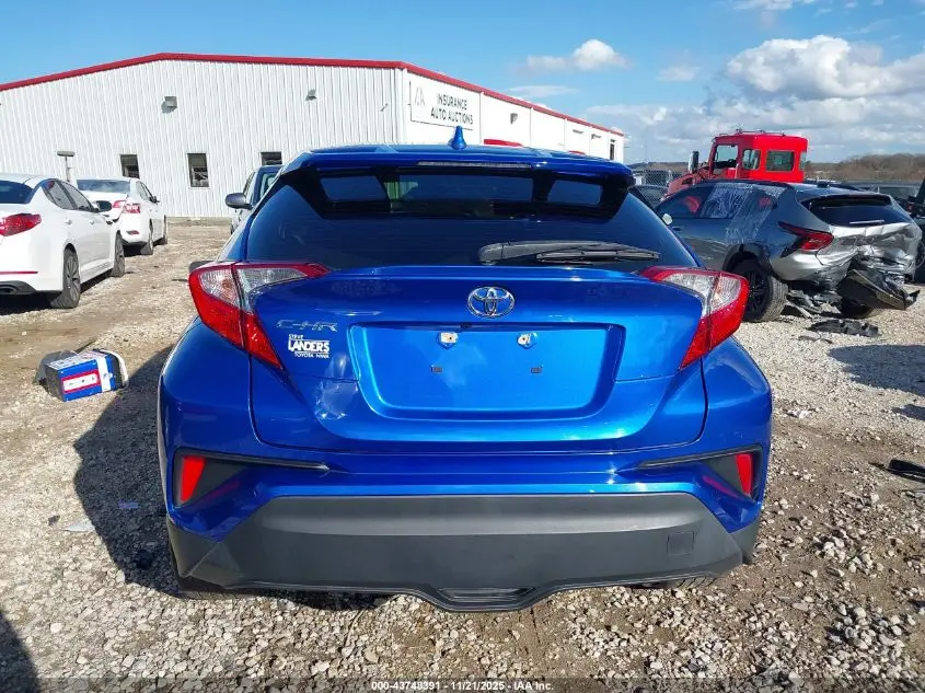 2020 TOYOTA C-HR XLE