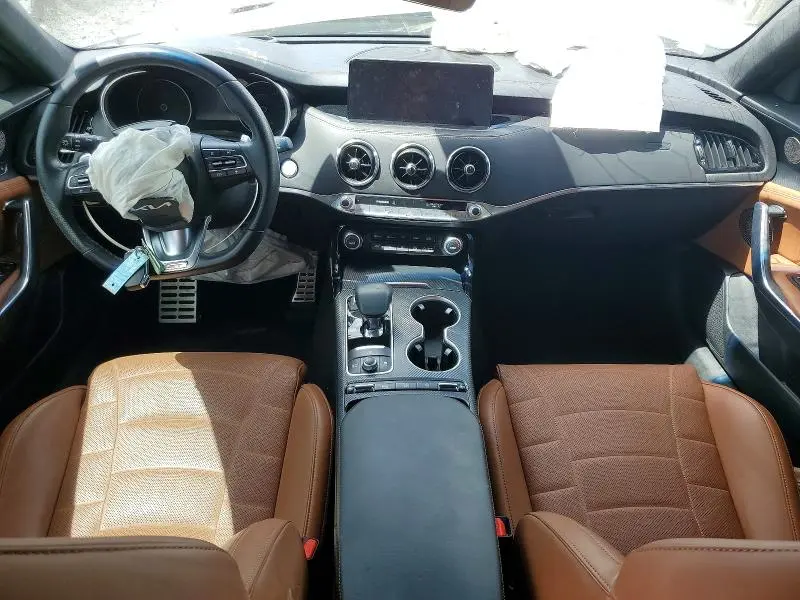 2023 KIA STINGER GT2  