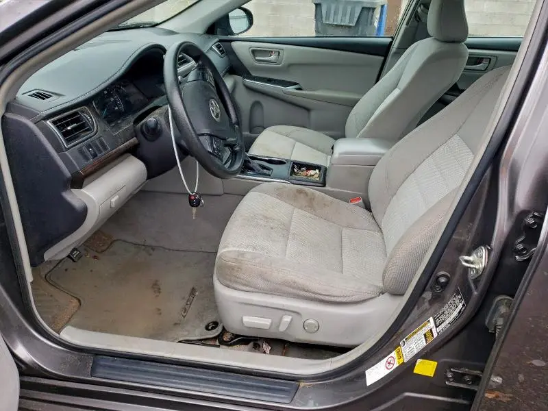 2015 TOYOTA CAMRY LE  