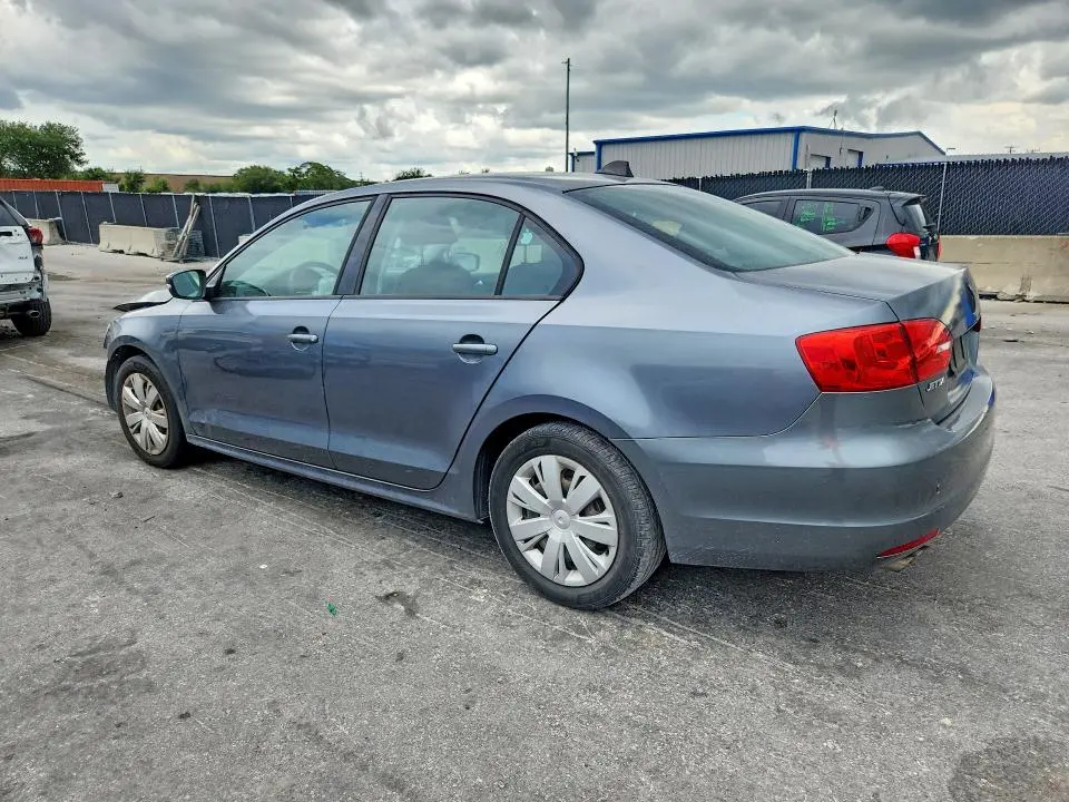 2012 VOLKSWAGEN JETTA SE  