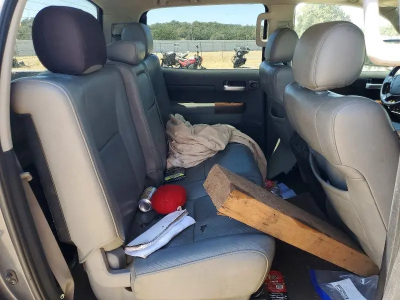 2010 TOYOTA TUNDRA CREWMAX LIMITED  