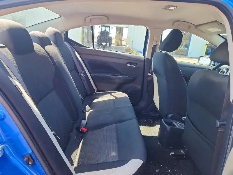 2021 NISSAN VERSA SV  