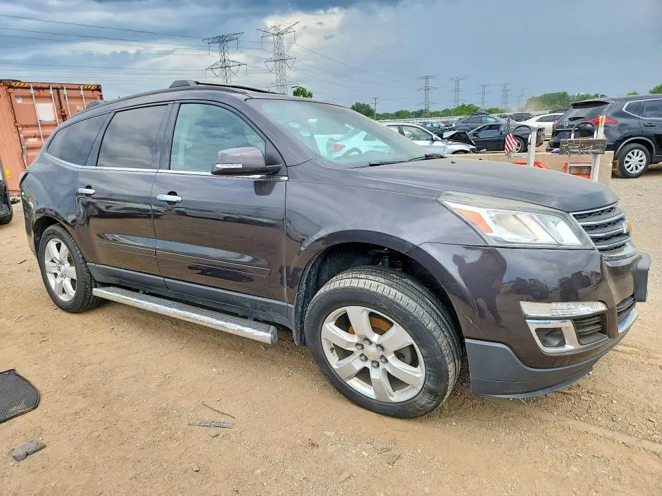 2017 CHEVROLET TRAVERSE LT  