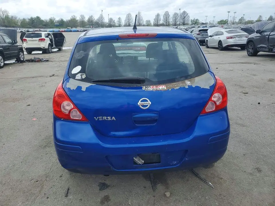 2011 NISSAN VERSA 1.8 S  