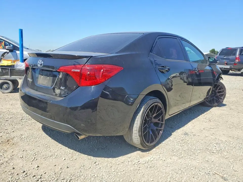 2017 TOYOTA COROLLA SE  