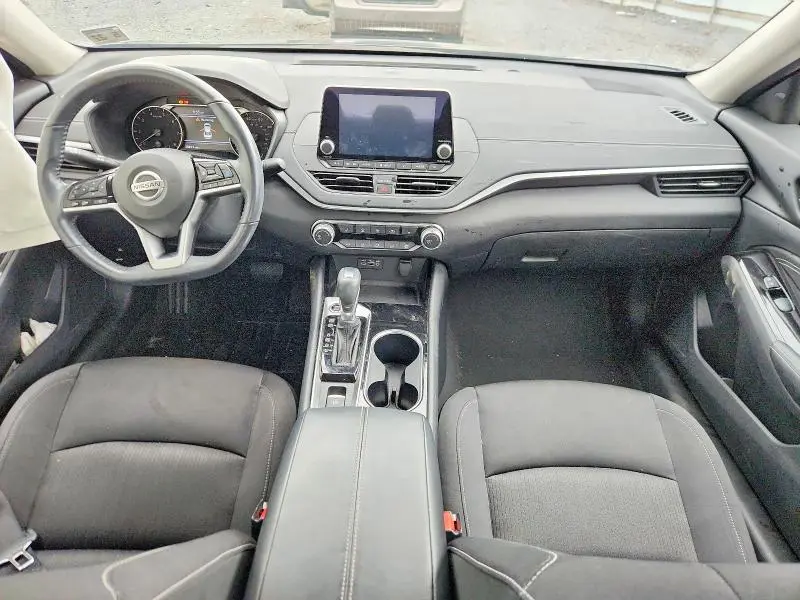 2022 NISSAN ALTIMA SV  