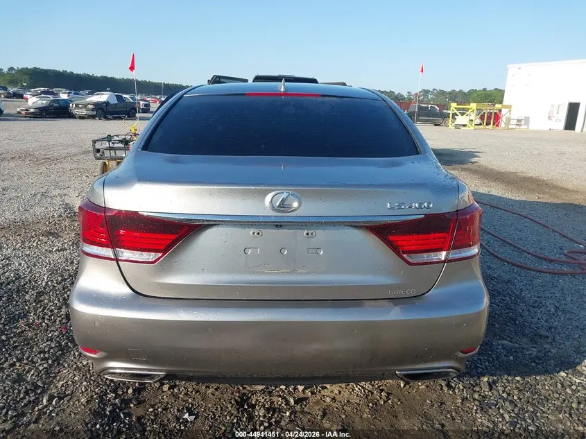 2016 LEXUS LS 460  