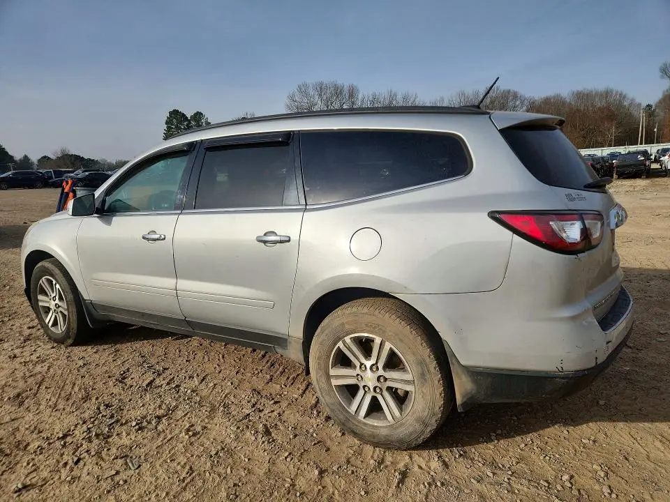 2017 CHEV TRAVERSE LT  