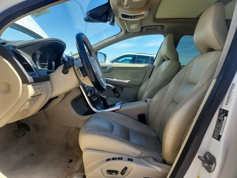 2015 VOLVO XC60 T6 PREMIER  