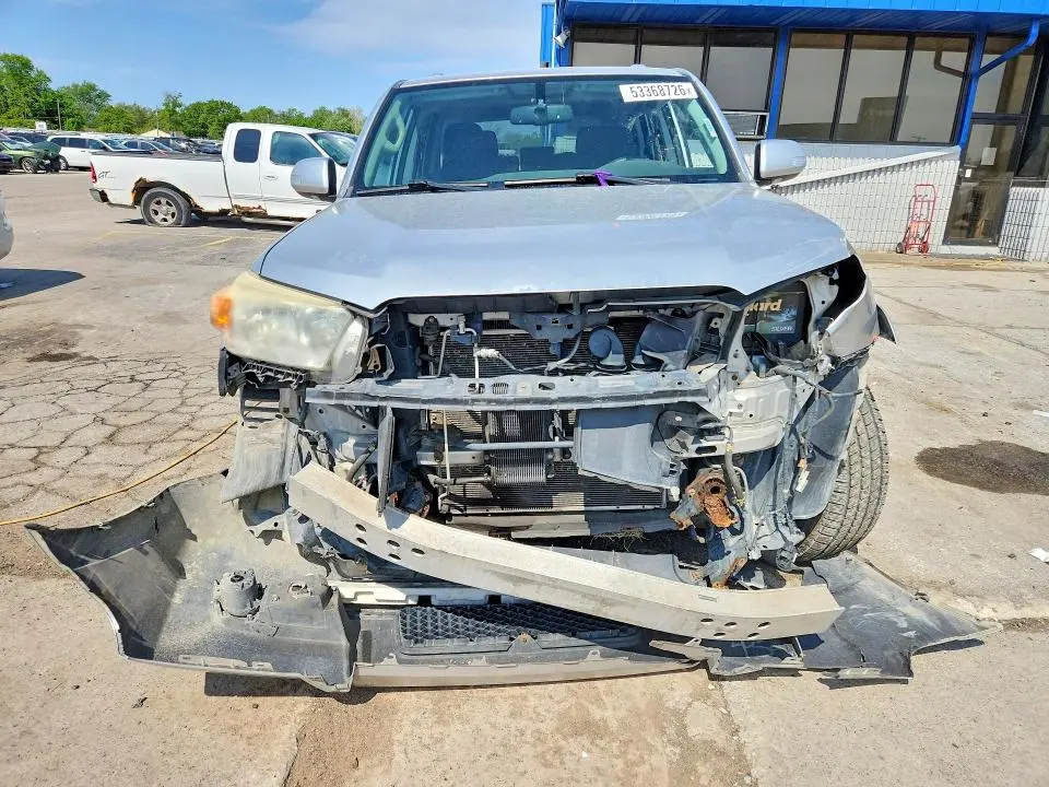 2011 TOYOTA 4RUNNER SR5  
