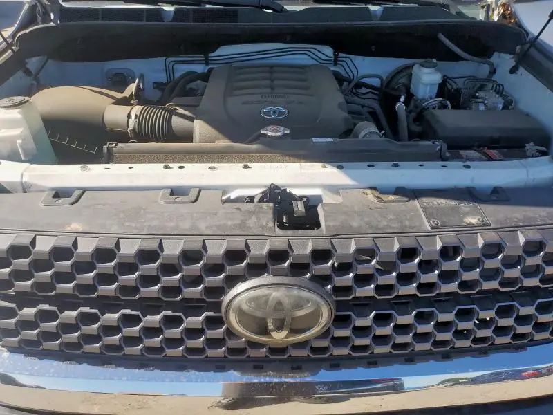 2019 TOYOTA TUNDRA CREWMAX SR5  