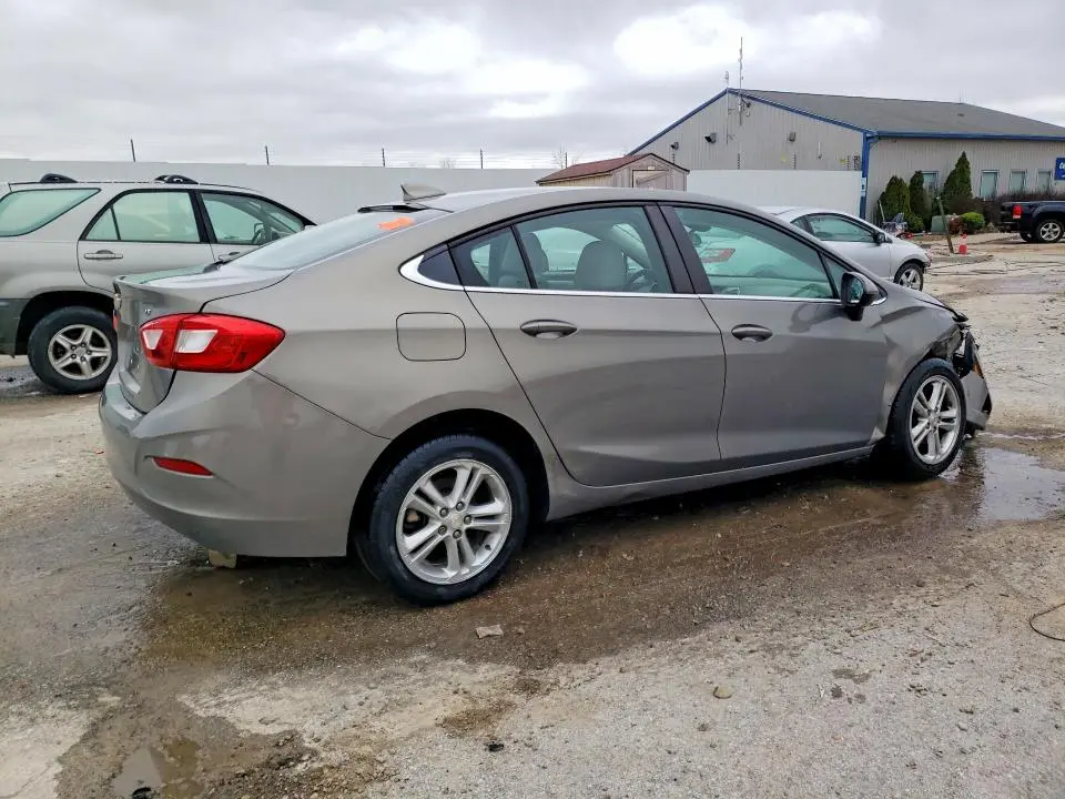2017 CHEVROLET CRUZE LT  