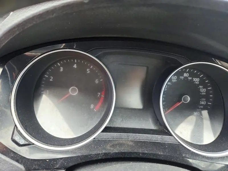 2016 VOLKSWAGEN JETTA SPORT  