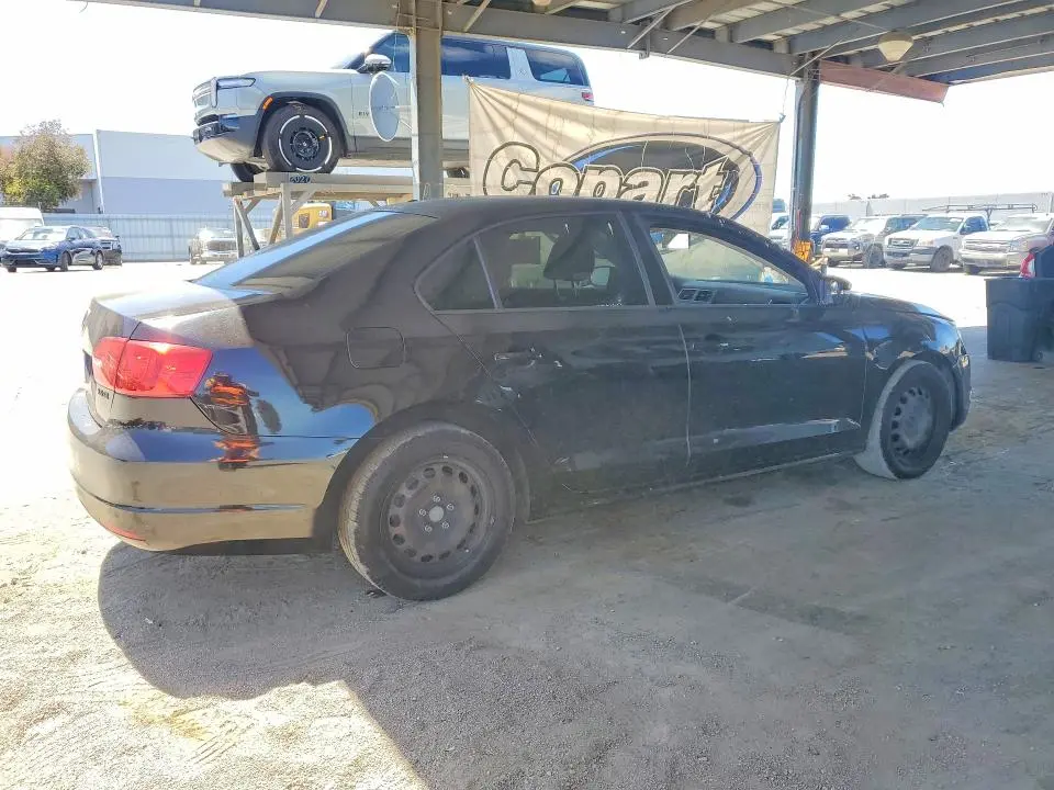 2011 VOLKSWAGEN JETTA SE  