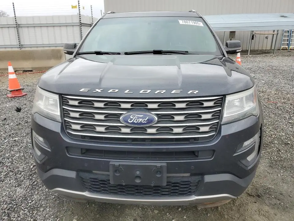 2017 FORD EXPLORER XLT  