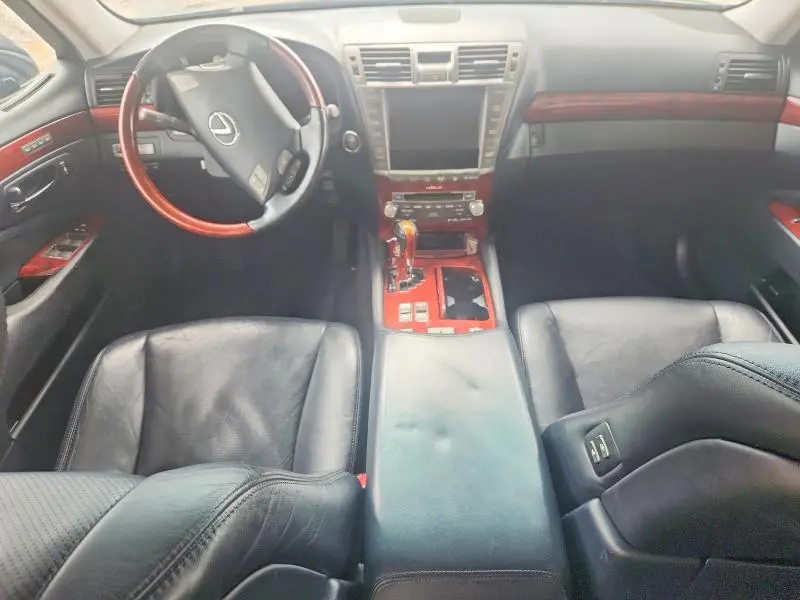 2010 LEXUS LS 460  