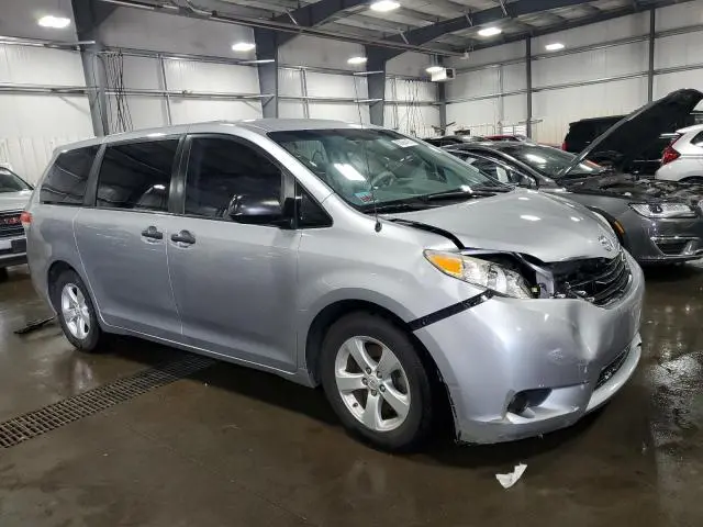 2012 TOYOTA SIENNA   