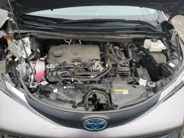 2021 TOYOTA SIENNA XLE