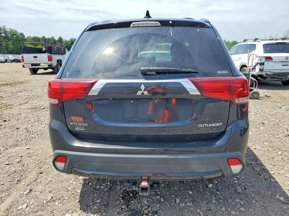 2018 MITSUBISHI OUTLANDER SE  
