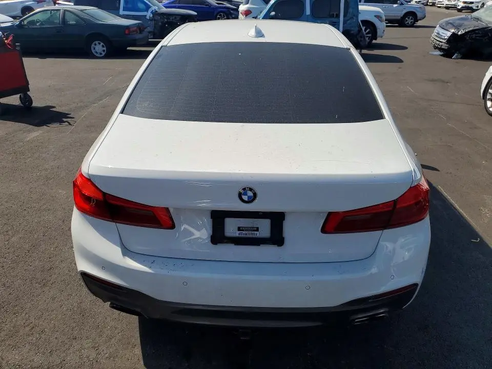 2019 BMW 530E   