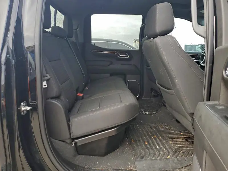 2023 CHEVROLET SILVERADO C1500 LT  