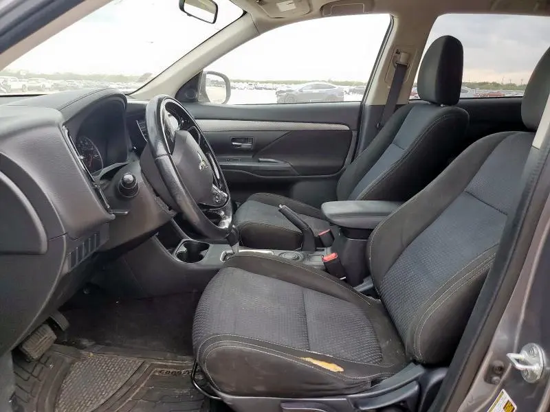 2016 MITSUBISHI OUTLANDER ES  