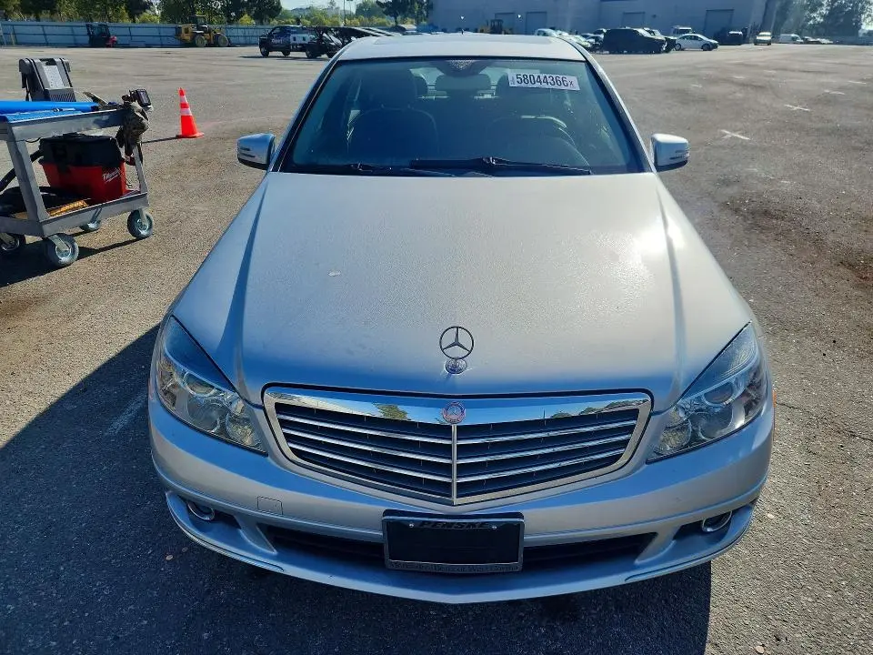 2011 MERCEDES-BENZ C 300  