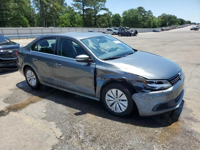 2013 VOLKSWAGEN JETTA SE  