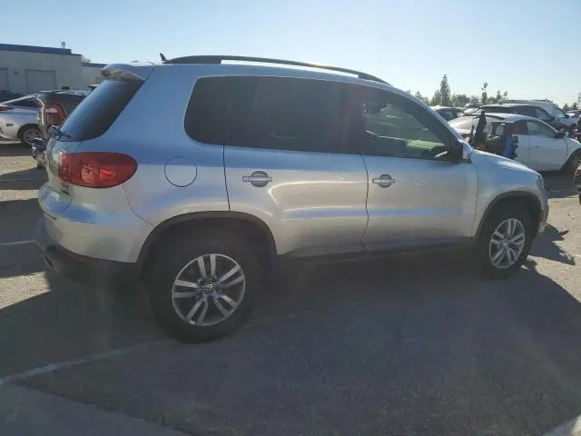 2016 VOLKSWAGEN TIGUAN S  