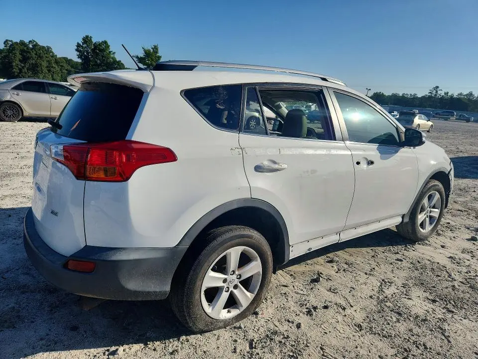 2014 TOYOTA RAV4 XLE  