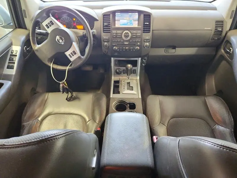 2011 NISSAN PATHFINDER S  